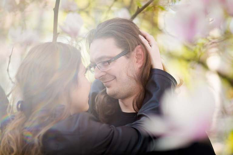 wiosenna sesja narzeczenska bielsko, sesja w kwitnacych kwiatach bielsko, sesja narzeczenska bielsko, sesje narzeczenskie bielsko, plener zareczynowy bielsko, sesja zareczyona bielsko, sesja narzeczenska w parku, plener narzeczenski w parku,sesje narzeczenskie slask, zdjecia narzeczenskie slask, sesja narzeczenska katowice, sesja zareczynowa slask, zdjecia zareczynowe slask, www.magiaobrazu.com, fotografia slubna slask, fotograf slubny krakow, zdjecia przedslubne slask, fotografia slubna slask, romantyczna sesja narzeczenska, engagement session, prewedding photosession,