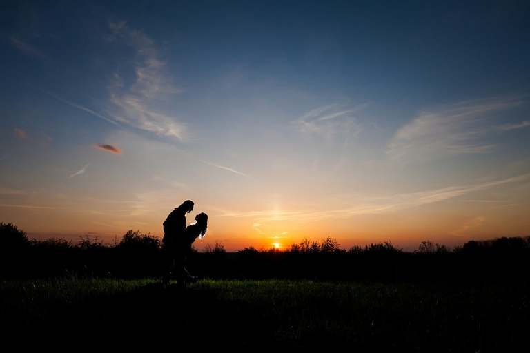 wiosenna sesja narzeczenska bielsko, sesja w kwitnacych kwiatach bielsko, sesja narzeczenska bielsko, sesje narzeczenskie bielsko, plener zareczynowy bielsko, sesja zareczyona bielsko, sesja narzeczenska w parku, plener narzeczenski w parku,sesje narzeczenskie slask, zdjecia narzeczenskie slask, sesja narzeczenska katowice, sesja zareczynowa slask, zdjecia zareczynowe slask, www.magiaobrazu.com, fotografia slubna slask, fotograf slubny krakow, zdjecia przedslubne slask, fotografia slubna slask, romantyczna sesja narzeczenska, engagement session, prewedding photosession,