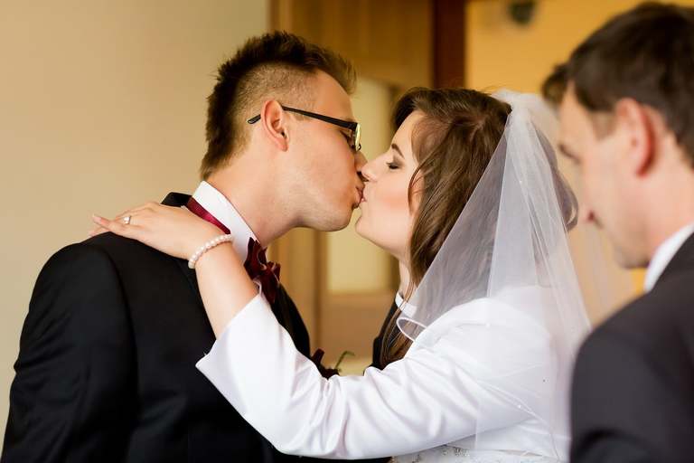 fotografia slubna slask, slub w kościele swietej Barbary w Czechowicach, sesja slubna w lesie, plener slubny w lesie, fotografia slubna katowice, zdjecia slubne katowice, fotograf slubny katowice, zdjecia slubne bielsko, fotograf slubny bielsko, zdjecia slubne slask, dwoch fotografow na slub, fotografia slubna krakow,