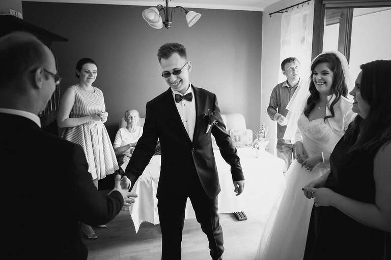 fotografia slubna slask, slub w kościele swietej Barbary w Czechowicach, sesja slubna w lesie, plener slubny w lesie, fotografia slubna katowice, zdjecia slubne katowice, fotograf slubny katowice, zdjecia slubne bielsko, fotograf slubny bielsko, zdjecia slubne slask, dwoch fotografow na slub, fotografia slubna krakow,