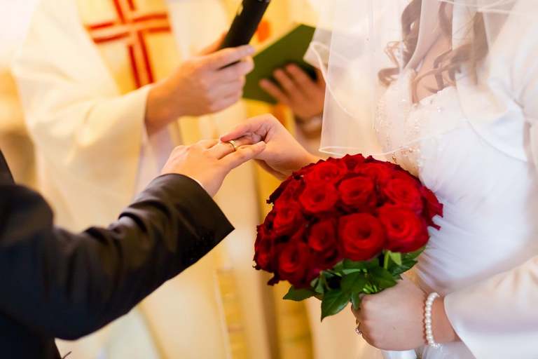 fotografia slubna slask, slub w kościele swietej Barbary w Czechowicach, sesja slubna w lesie, plener slubny w lesie, fotografia slubna katowice, zdjecia slubne katowice, fotograf slubny katowice, zdjecia slubne bielsko, fotograf slubny bielsko, zdjecia slubne slask, dwoch fotografow na slub, fotografia slubna krakow,