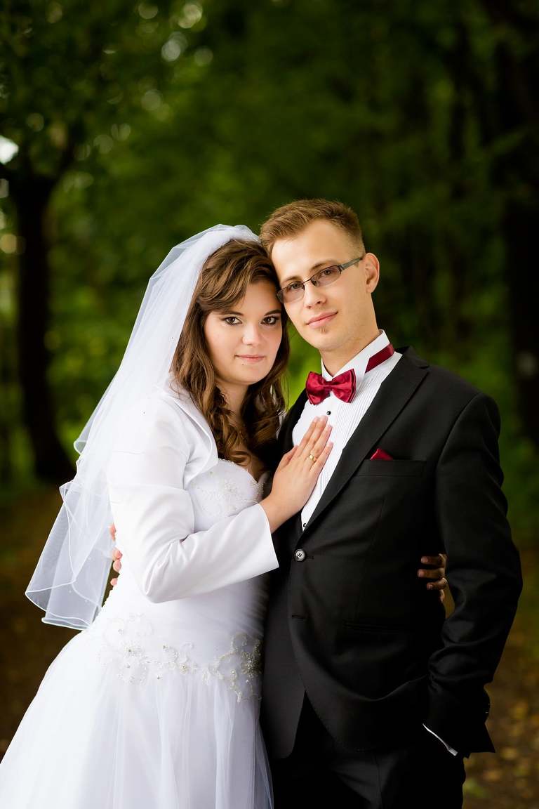 fotografia slubna slask, slub w kościele swietej Barbary w Czechowicach, sesja slubna w lesie, plener slubny w lesie, fotografia slubna katowice, zdjecia slubne katowice, fotograf slubny katowice, zdjecia slubne bielsko, fotograf slubny bielsko, zdjecia slubne slask, dwoch fotografow na slub, fotografia slubna krakow,