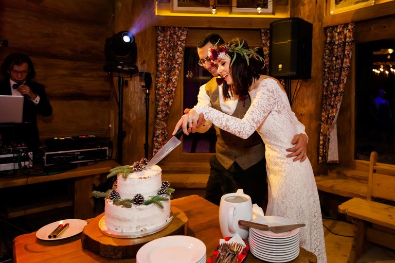 fotografia slubna zakopane, fotograf weselny zakopane, slub w zakopanem, slub w zakopanym, zdjecia slubne malopolska, plenerowy slub w tatrach, slub pod tatrami, zimowy slub tatry, zimowy slub w tatrach, plener slubny w tatrach, sesja slubna tatry, fotografia slubna Tatry, tatrzanski plener slubny, sesja slubna tatry, plener slubny tatry, fotografia slubna malopolska, fotograf na slub zakopane, zdjecia slubne zakopane, fotografia slubna slask, zdjecia slubne krakow, fotografia slubna krakow, zdjecia slubne slask, fotograf slubny Krakow, fotografowie slubni, dwoch fotografow na slub, Anna i Jacek Bieniek,www.magiaobrazu.com,