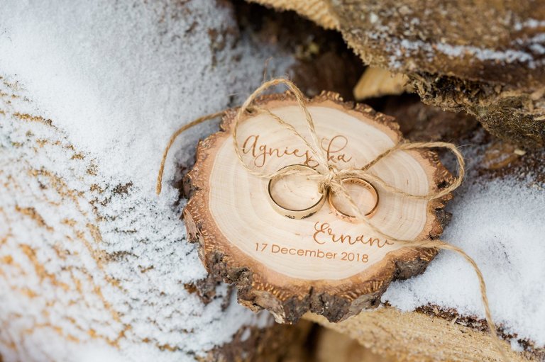 fotografia slubna zakopane, fotograf weselny zakopane, slub w zakopanem, slub w zakopanym, zdjecia slubne malopolska, plenerowy slub w tatrach, slub pod tatrami, zimowy slub tatry, zimowy slub w tatrach, plener slubny w tatrach, sesja slubna tatry, fotografia slubna Tatry, tatrzanski plener slubny, sesja slubna tatry, plener slubny tatry, fotografia slubna malopolska, fotograf na slub zakopane, zdjecia slubne zakopane, fotografia slubna slask, zdjecia slubne krakow, fotografia slubna krakow, zdjecia slubne slask, fotograf slubny Krakow, fotografowie slubni, dwoch fotografow na slub, Anna i Jacek Bieniek,www.magiaobrazu.com,