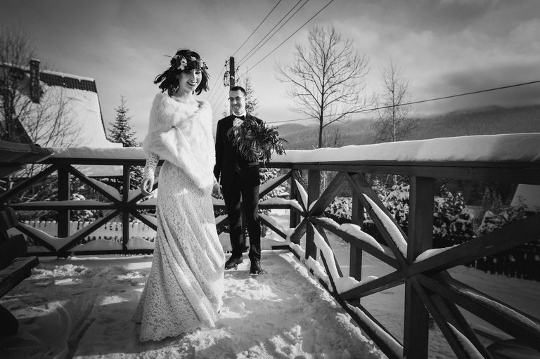 fotografia slubna zakopane, fotograf weselny zakopane, slub w zakopanem, slub w zakopanym, zdjecia slubne malopolska, plenerowy slub w tatrach, slub pod tatrami, zimowy slub tatry, zimowy slub w tatrach, plener slubny w tatrach, sesja slubna tatry, fotografia slubna Tatry, tatrzanski plener slubny, sesja slubna tatry, plener slubny tatry, fotografia slubna malopolska, fotograf na slub zakopane, zdjecia slubne zakopane, fotografia slubna slask, zdjecia slubne krakow, fotografia slubna krakow, zdjecia slubne slask, fotograf slubny Krakow, fotografowie slubni, dwoch fotografow na slub, Anna i Jacek Bieniek,www.magiaobrazu.com,