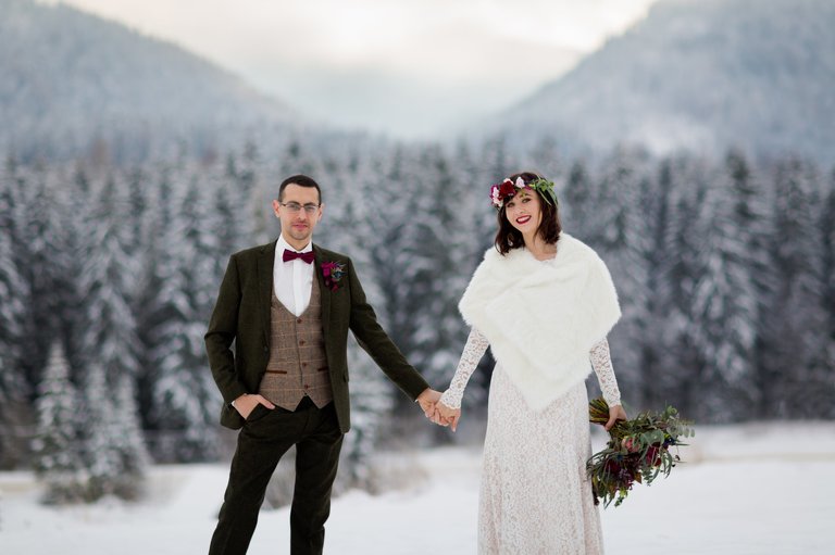 fotografia slubna zakopane, fotograf weselny zakopane, slub w zakopanem, slub w zakopanym, zdjecia slubne malopolska, plenerowy slub w tatrach, slub pod tatrami, zimowy slub tatry, zimowy slub w tatrach, plener slubny w tatrach, sesja slubna tatry, fotografia slubna Tatry, tatrzanski plener slubny, sesja slubna tatry, plener slubny tatry, fotografia slubna malopolska, fotograf na slub zakopane, zdjecia slubne zakopane, fotografia slubna slask, zdjecia slubne krakow, fotografia slubna krakow, zdjecia slubne slask, fotograf slubny Krakow, fotografowie slubni, dwoch fotografow na slub, Anna i Jacek Bieniek,www.magiaobrazu.com,