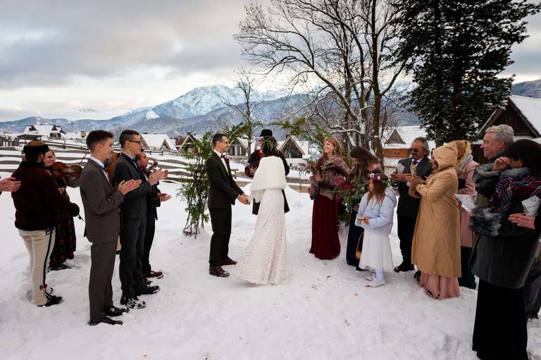 fotografia slubna zakopane, fotograf weselny zakopane, slub w zakopanem, slub w zakopanym, zdjecia slubne malopolska, plenerowy slub w tatrach, slub pod tatrami, zimowy slub tatry, zimowy slub w tatrach, plener slubny w tatrach, sesja slubna tatry, fotografia slubna Tatry, tatrzanski plener slubny, sesja slubna tatry, plener slubny tatry, fotografia slubna malopolska, fotograf na slub zakopane, zdjecia slubne zakopane, fotografia slubna slask, zdjecia slubne krakow, fotografia slubna krakow, zdjecia slubne slask, fotograf slubny Krakow, fotografowie slubni, dwoch fotografow na slub, Anna i Jacek Bieniek,www.magiaobrazu.com,