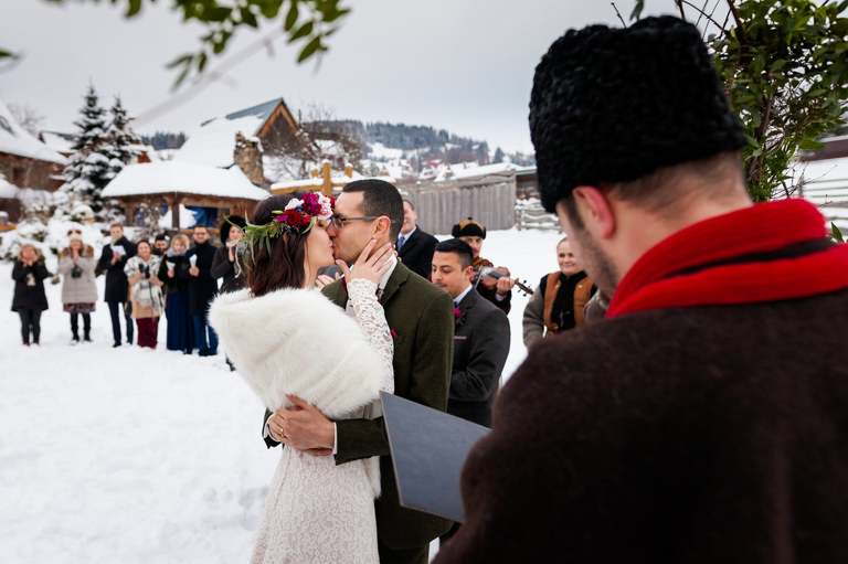 fotografia slubna zakopane, fotograf weselny zakopane, slub w zakopanem, slub w zakopanym, zdjecia slubne malopolska, plenerowy slub w tatrach, slub pod tatrami, zimowy slub tatry, zimowy slub w tatrach, plener slubny w tatrach, sesja slubna tatry, fotografia slubna Tatry, tatrzanski plener slubny, sesja slubna tatry, plener slubny tatry, fotografia slubna malopolska, fotograf na slub zakopane, zdjecia slubne zakopane, fotografia slubna slask, zdjecia slubne krakow, fotografia slubna krakow, zdjecia slubne slask, fotograf slubny Krakow, fotografowie slubni, dwoch fotografow na slub, Anna i Jacek Bieniek,www.magiaobrazu.com,