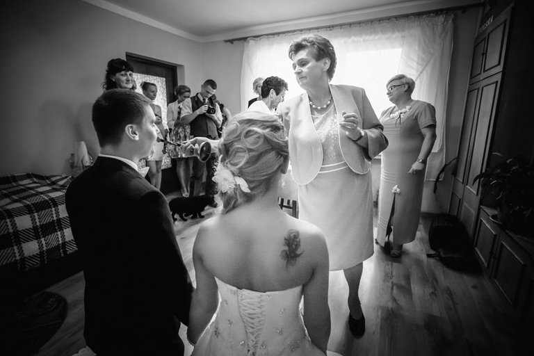 Anna i Jacek Bieniek; fotograf slubny slask; dwoje fotografow na slub; fotografowie slubni slask; fotograf slubny bielsko; fotografia slubna bielsko, reportaz slubny, www.magiaobrazu.com, zdjecia slubne, fotoreportaz slubny; fotograf pszczyna; zdjecia slubne bielsko, dom weselny bartek, wesele w bartku bielsko,