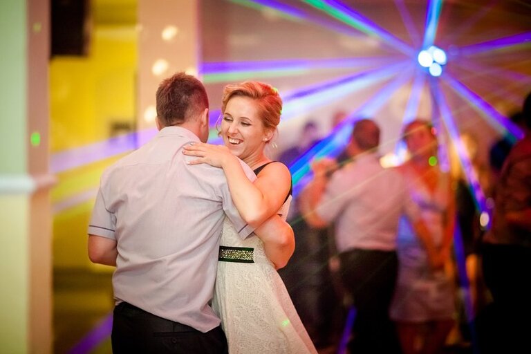 Anna i Jacek Bieniek; fotograf slubny slask; dwoje fotografow na slub; fotografowie slubni slask; fotograf slubny bielsko; fotografia slubna bielsko, reportaz slubny, www.magiaobrazu.com, zdjecia slubne, fotoreportaz slubny; fotograf pszczyna; zdjecia slubne bielsko, dom weselny bartek, wesele w bartku bielsko,