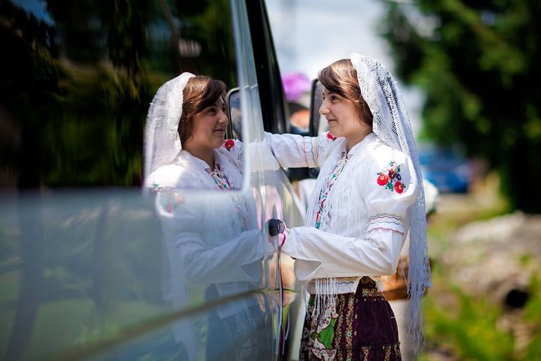 Anna i Jacek Bieniek; fotograf slubny slask; dwoje fotografow na slub; fotografowie slubni slask; fotograf slubny bielsko; fotografia slubna bielsko, reportaz slubny, www.magiaobrazu.com, zdjecia slubne, fotoreportaz slubny; fotograf pszczyna; zdjecia slubne bielsko, dom weselny bartek, wesele w bartku bielsko,