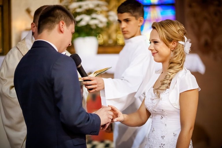 Anna i Jacek Bieniek; fotograf slubny slask; dwoje fotografow na slub; fotografowie slubni slask; fotograf slubny bielsko; fotografia slubna bielsko, reportaz slubny, www.magiaobrazu.com, zdjecia slubne, fotoreportaz slubny; fotograf pszczyna; zdjecia slubne bielsko, dom weselny bartek, wesele w bartku bielsko,