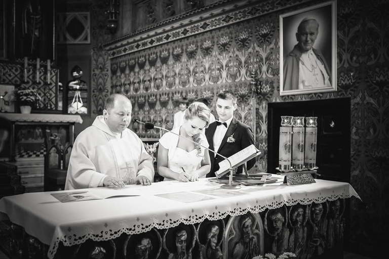 Anna i Jacek Bieniek; fotograf slubny slask; dwoje fotografow na slub; fotografowie slubni slask; fotograf slubny bielsko; fotografia slubna bielsko, reportaz slubny, www.magiaobrazu.com, zdjecia slubne, fotoreportaz slubny; fotograf pszczyna; zdjecia slubne bielsko, dom weselny bartek, wesele w bartku bielsko,