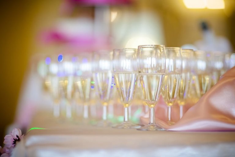 Anna i Jacek Bieniek; fotograf slubny slask; dwoje fotografow na slub; fotografowie slubni slask; fotograf slubny bielsko; fotografia slubna bielsko, reportaz slubny, www.magiaobrazu.com, zdjecia slubne, fotoreportaz slubny; fotograf pszczyna; zdjecia slubne bielsko, dom weselny bartek, wesele w bartku bielsko,