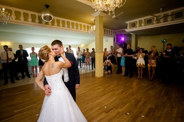 Anna i Jacek Bieniek; fotograf slubny slask; dwoje fotografow na slub; fotografowie slubni slask; fotograf slubny bielsko; fotografia slubna bielsko, reportaz slubny, www.magiaobrazu.com, zdjecia slubne, fotoreportaz slubny; fotograf pszczyna; zdjecia slubne bielsko, dom weselny bartek, wesele w bartku bielsko,