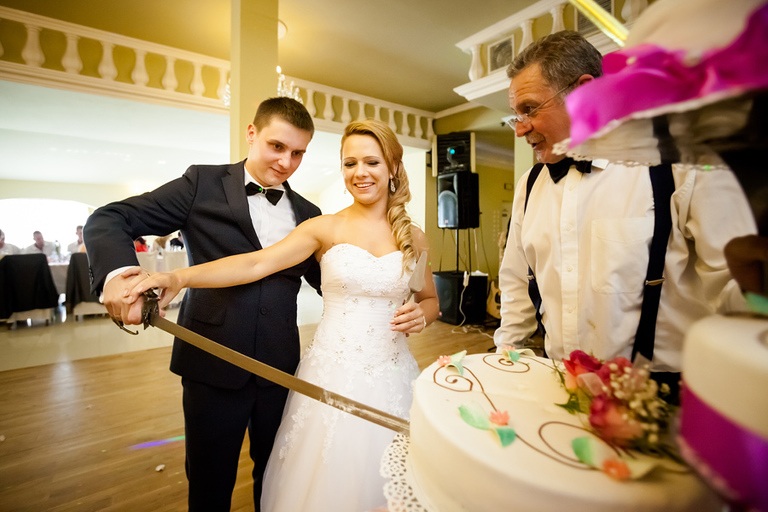 Anna i Jacek Bieniek; fotograf slubny slask; dwoje fotografow na slub; fotografowie slubni slask; fotograf slubny bielsko; fotografia slubna bielsko, reportaz slubny, www.magiaobrazu.com, zdjecia slubne, fotoreportaz slubny; fotograf pszczyna; zdjecia slubne bielsko, dom weselny bartek, wesele w bartku bielsko,