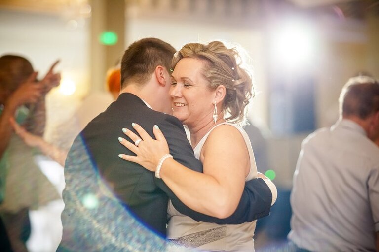 Anna i Jacek Bieniek; fotograf slubny slask; dwoje fotografow na slub; fotografowie slubni slask; fotograf slubny bielsko; fotografia slubna bielsko, reportaz slubny, www.magiaobrazu.com, zdjecia slubne, fotoreportaz slubny; fotograf pszczyna; zdjecia slubne bielsko, dom weselny bartek, wesele w bartku bielsko,