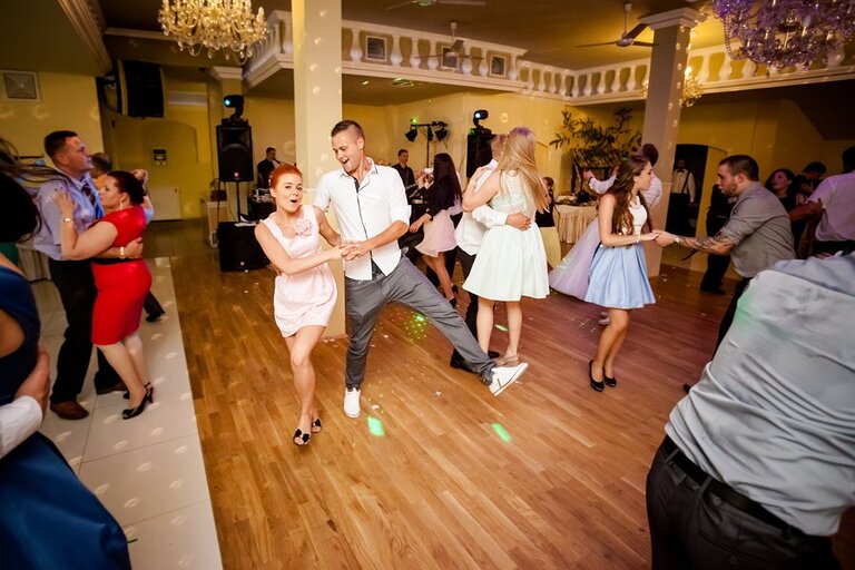 Anna i Jacek Bieniek; fotograf slubny slask; dwoje fotografow na slub; fotografowie slubni slask; fotograf slubny bielsko; fotografia slubna bielsko, reportaz slubny, www.magiaobrazu.com, zdjecia slubne, fotoreportaz slubny; fotograf pszczyna; zdjecia slubne bielsko, dom weselny bartek, wesele w bartku bielsko,