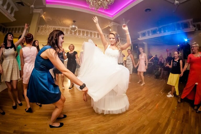 Anna i Jacek Bieniek; fotograf slubny slask; dwoje fotografow na slub; fotografowie slubni slask; fotograf slubny bielsko; fotografia slubna bielsko, reportaz slubny, www.magiaobrazu.com, zdjecia slubne, fotoreportaz slubny; fotograf pszczyna; zdjecia slubne bielsko, dom weselny bartek, wesele w bartku bielsko,