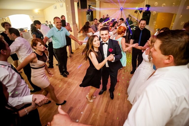 Anna i Jacek Bieniek; fotograf slubny slask; dwoje fotografow na slub; fotografowie slubni slask; fotograf slubny bielsko; fotografia slubna bielsko, reportaz slubny, www.magiaobrazu.com, zdjecia slubne, fotoreportaz slubny; fotograf pszczyna; zdjecia slubne bielsko, dom weselny bartek, wesele w bartku bielsko,