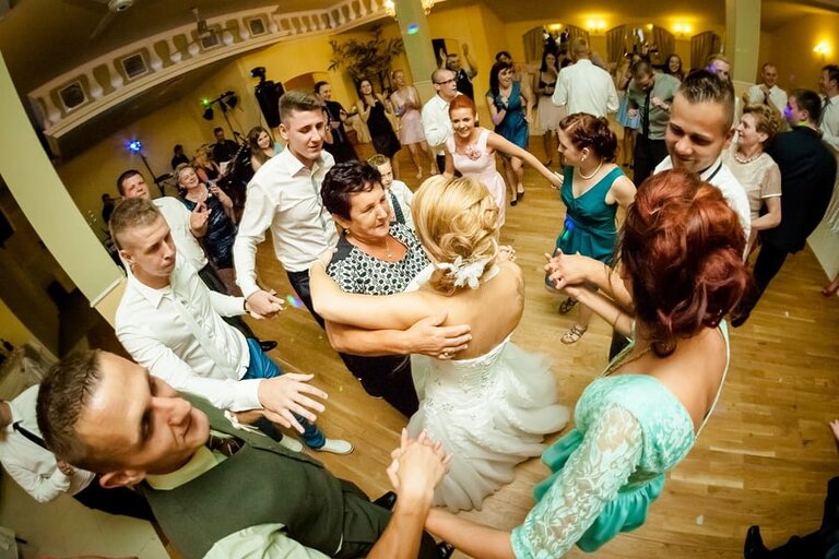 Anna i Jacek Bieniek; fotograf slubny slask; dwoje fotografow na slub; fotografowie slubni slask; fotograf slubny bielsko; fotografia slubna bielsko, reportaz slubny, www.magiaobrazu.com, zdjecia slubne, fotoreportaz slubny; fotograf pszczyna; zdjecia slubne bielsko, dom weselny bartek, wesele w bartku bielsko,