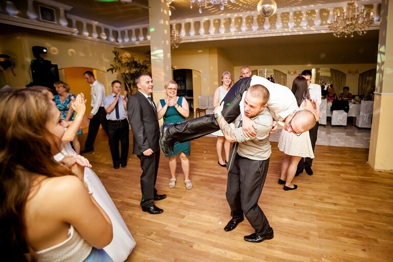 Anna i Jacek Bieniek; fotograf slubny slask; dwoje fotografow na slub; fotografowie slubni slask; fotograf slubny bielsko; fotografia slubna bielsko, reportaz slubny, www.magiaobrazu.com, zdjecia slubne, fotoreportaz slubny; fotograf pszczyna; zdjecia slubne bielsko, dom weselny bartek, wesele w bartku bielsko,