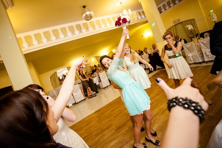 Anna i Jacek Bieniek; fotograf slubny slask; dwoje fotografow na slub; fotografowie slubni slask; fotograf slubny bielsko; fotografia slubna bielsko, reportaz slubny, www.magiaobrazu.com, zdjecia slubne, fotoreportaz slubny; fotograf pszczyna; zdjecia slubne bielsko, dom weselny bartek, wesele w bartku bielsko,