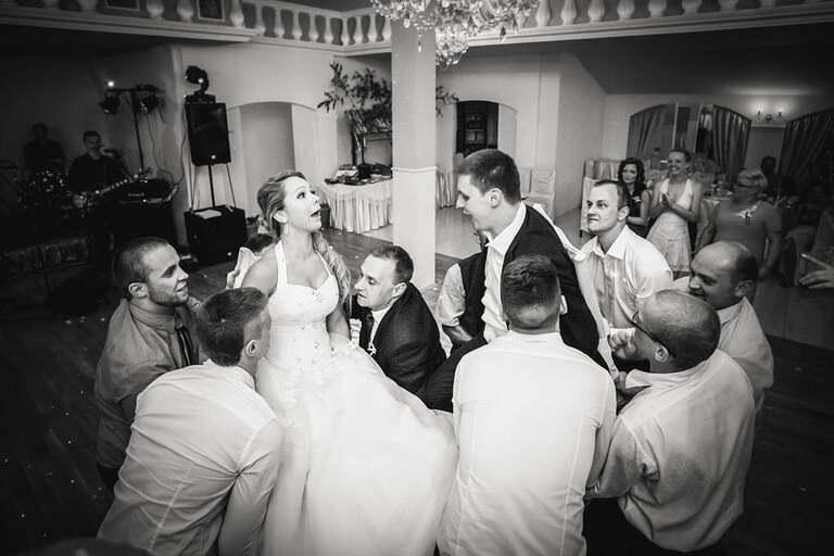 Anna i Jacek Bieniek; fotograf slubny slask; dwoje fotografow na slub; fotografowie slubni slask; fotograf slubny bielsko; fotografia slubna bielsko, reportaz slubny, www.magiaobrazu.com, zdjecia slubne, fotoreportaz slubny; fotograf pszczyna; zdjecia slubne bielsko, dom weselny bartek, wesele w bartku bielsko,