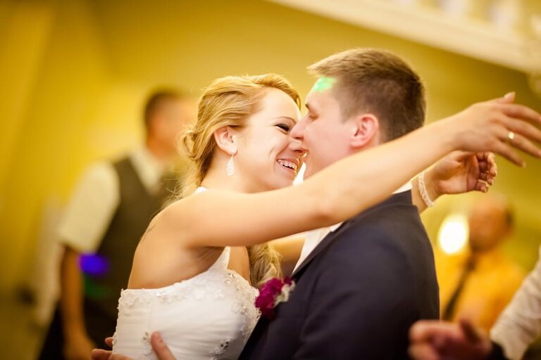 Anna i Jacek Bieniek; fotograf slubny slask; dwoje fotografow na slub; fotografowie slubni slask; fotograf slubny bielsko; fotografia slubna bielsko, reportaz slubny, www.magiaobrazu.com, zdjecia slubne, fotoreportaz slubny; fotograf pszczyna; zdjecia slubne bielsko, dom weselny bartek, wesele w bartku bielsko,