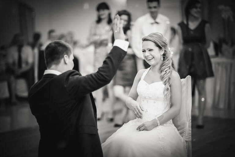 Anna i Jacek Bieniek; fotograf slubny slask; dwoje fotografow na slub; fotografowie slubni slask; fotograf slubny bielsko; fotografia slubna bielsko, reportaz slubny, www.magiaobrazu.com, zdjecia slubne, fotoreportaz slubny; fotograf pszczyna; zdjecia slubne bielsko, dom weselny bartek, wesele w bartku bielsko,