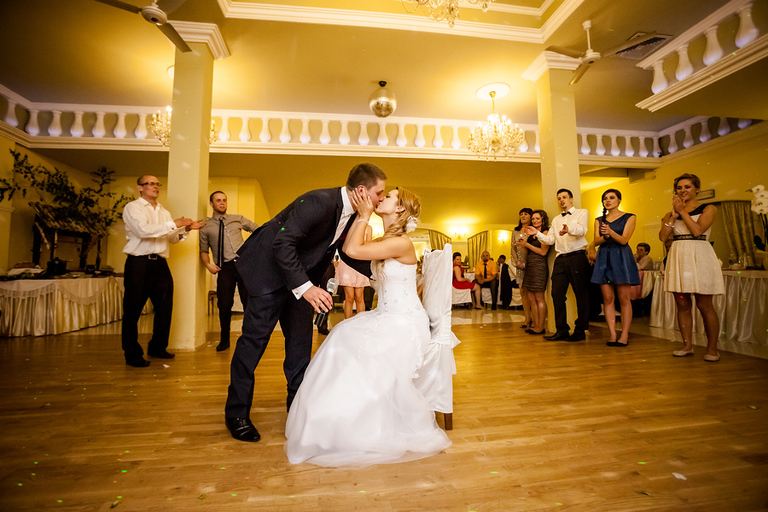 Anna i Jacek Bieniek; fotograf slubny slask; dwoje fotografow na slub; fotografowie slubni slask; fotograf slubny bielsko; fotografia slubna bielsko, reportaz slubny, www.magiaobrazu.com, zdjecia slubne, fotoreportaz slubny; fotograf pszczyna; zdjecia slubne bielsko, dom weselny bartek, wesele w bartku bielsko,