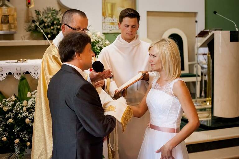 fotografia slubna slask, zdjecia slubne bielsko, fotograf slubny bielsko, zdjecia slubne slask, wesele w dworku eureka w czechowicach, dworek eureka czechowice, slub w kosciele sw stanislawa w czechowicach, zdjecia slubne katowice, dwoch fotografow na slub, fotografia slubna krakow,