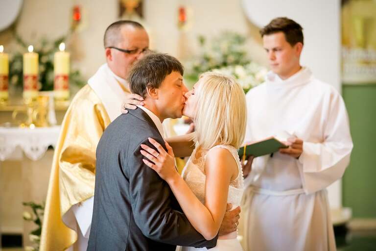 fotografia slubna slask, zdjecia slubne bielsko, fotograf slubny bielsko, zdjecia slubne slask, wesele w dworku eureka w czechowicach, dworek eureka czechowice, slub w kosciele sw stanislawa w czechowicach, zdjecia slubne katowice, dwoch fotografow na slub, fotografia slubna krakow,