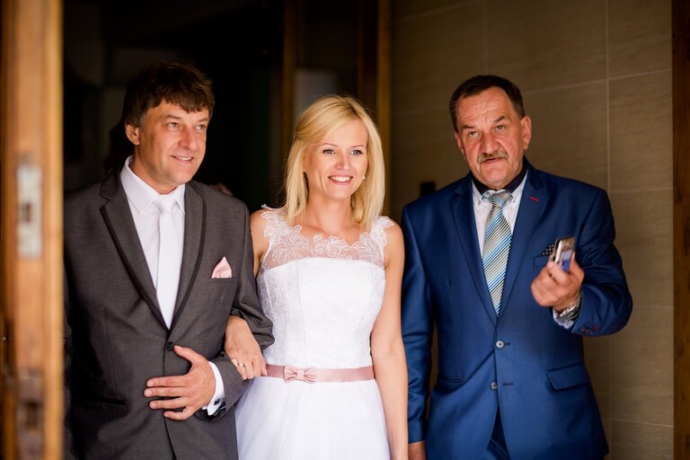 fotografia slubna slask, zdjecia slubne bielsko, fotograf slubny bielsko, zdjecia slubne slask, wesele w dworku eureka w czechowicach, dworek eureka czechowice, slub w kosciele sw stanislawa w czechowicach, zdjecia slubne katowice, dwoch fotografow na slub, fotografia slubna krakow,