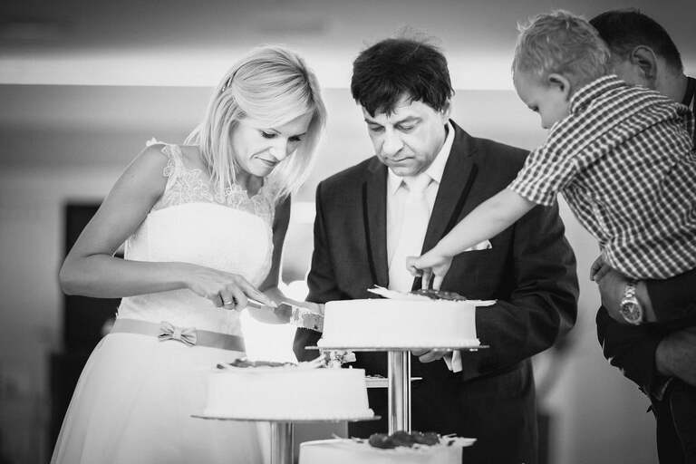 fotografia slubna slask, zdjecia slubne bielsko, fotograf slubny bielsko, zdjecia slubne slask, wesele w dworku eureka w czechowicach, dworek eureka czechowice, slub w kosciele sw stanislawa w czechowicach, zdjecia slubne katowice, dwoch fotografow na slub, fotografia slubna krakow,