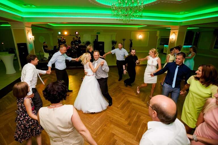 fotografia slubna slask, zdjecia slubne bielsko, fotograf slubny bielsko, zdjecia slubne slask, wesele w dworku eureka w czechowicach, dworek eureka czechowice, slub w kosciele sw stanislawa w czechowicach, zdjecia slubne katowice, dwoch fotografow na slub, fotografia slubna krakow,