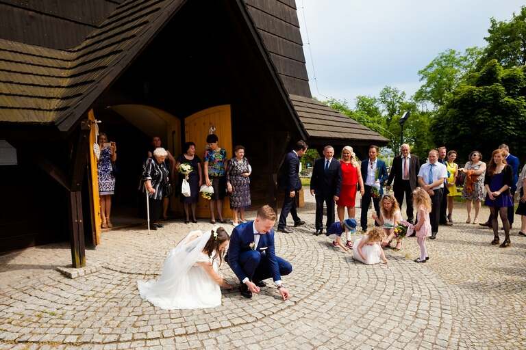 fotografia slubna opolskie, fotografia slubna opole, zdjecia slubne opole, fotograf slubny tychy, zdjecia slubne slask, fotografia slubna slask, slub w kosciele sw anny w czarnowasach, wesele w turawie, wesele w hotelu zaciesze turawa, hotel zacisze, fotograf slubny bielsko, zdjecia slubne katowice, dwoch fotografow na slub, fotografia slubna krakow, fotograf slubny katowice, magia obrazu, fotograf slubny slask, najlepszy fotograf na slub,