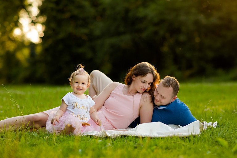 lifestylowa sesja rodzinna pszczyna, lifestylowe sesje rodzinne pszczyna, wiosenna sesja rodzinna, sesje dzieciece pszczyna, zdjecia dzieciece pszczyna, fotografia noworodkowa pszczyna, sesja rodzinna bielsko, fotografia rodzinna slask, zdjecia portretowe pszczyna, sesja portretowa bielsko, zdjecia w plenerze bielsko, rodzina w plenerze slask, fotografia dziecieca bielsko, zdjecia dzieci bielsko, fotografia rodzinna bielsko-biala, fotografia rodzinna slask, zdjecia ludzi slask, zdjecia dla rodzin, fotograf fotograf rodzinny slask, , fotograf czechowice, fotografia bielsko, zdjecia slask, www.magiaobrazu.com,