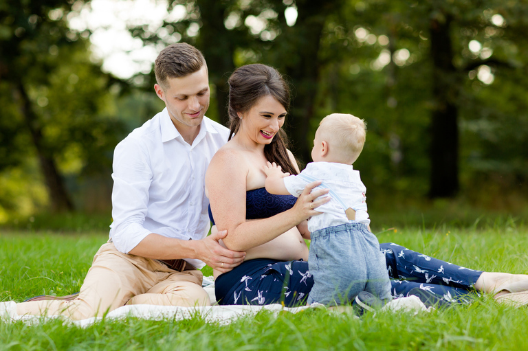 lifestylowa sesja rodzinna pszczyna, lifestylowe sesje rodzinne pszczyna, wiosenna sesja rodzinna, sesje dzieciece pszczyna, zdjecia dzieciece pszczyna, fotografia noworodkowa pszczyna, sesja rodzinna bielsko, fotografia rodzinna slask, zdjecia portretowe pszczyna, sesja portretowa bielsko, zdjecia w plenerze bielsko, rodzina w plenerze slask, fotografia dziecieca bielsko, zdjecia dzieci bielsko, fotografia rodzinna bielsko-biala, fotografia rodzinna slask, zdjecia ludzi slask, zdjecia dla rodzin, fotograf fotograf rodzinny slask, , fotograf czechowice, fotografia bielsko, zdjecia slask, www.magiaobrazu.com,