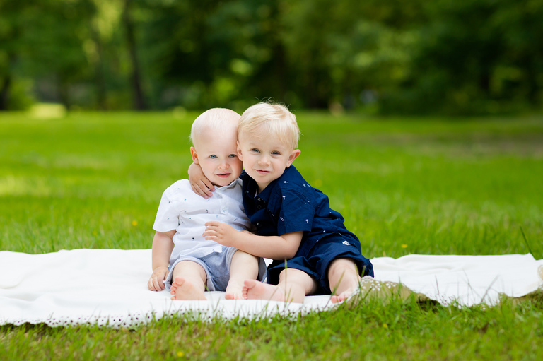 lifestylowa sesja rodzinna pszczyna, lifestylowe sesje rodzinne pszczyna, wiosenna sesja rodzinna, sesje dzieciece pszczyna, zdjecia dzieciece pszczyna, fotografia noworodkowa pszczyna, sesja rodzinna bielsko, fotografia rodzinna slask, zdjecia portretowe pszczyna, sesja portretowa bielsko, zdjecia w plenerze bielsko, rodzina w plenerze slask, fotografia dziecieca bielsko, zdjecia dzieci bielsko, fotografia rodzinna bielsko-biala, fotografia rodzinna slask, zdjecia ludzi slask, zdjecia dla rodzin, fotograf fotograf rodzinny slask, , fotograf czechowice, fotografia bielsko, zdjecia slask, www.magiaobrazu.com,