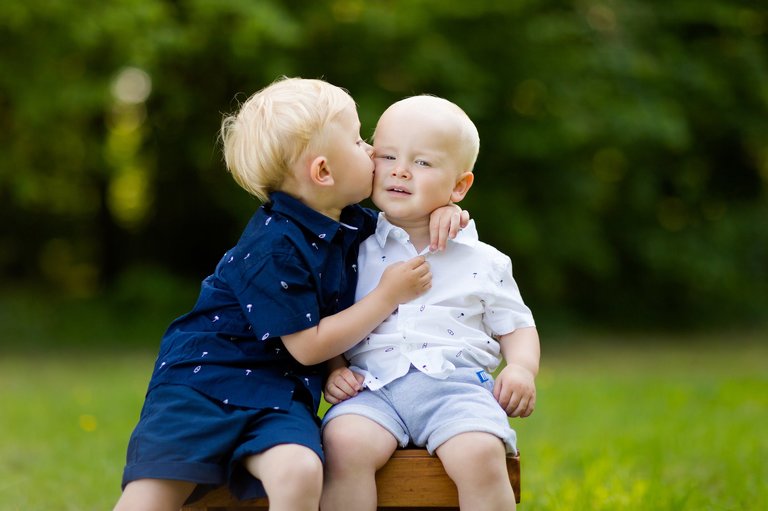 lifestylowa sesja rodzinna pszczyna, lifestylowe sesje rodzinne pszczyna, wiosenna sesja rodzinna, sesje dzieciece pszczyna, zdjecia dzieciece pszczyna, fotografia noworodkowa pszczyna, sesja rodzinna bielsko, fotografia rodzinna slask, zdjecia portretowe pszczyna, sesja portretowa bielsko, zdjecia w plenerze bielsko, rodzina w plenerze slask, fotografia dziecieca bielsko, zdjecia dzieci bielsko, fotografia rodzinna bielsko-biala, fotografia rodzinna slask, zdjecia ludzi slask, zdjecia dla rodzin, fotograf fotograf rodzinny slask, , fotograf czechowice, fotografia bielsko, zdjecia slask, www.magiaobrazu.com,