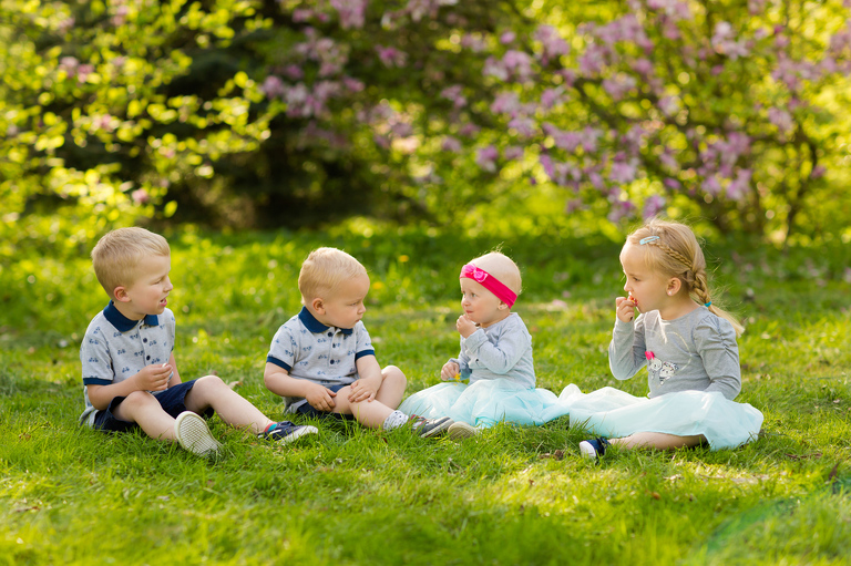 lifestylowa sesja rodzinna pszczyna, lifestylowe sesje rodzinne pszczyna, wiosenna sesja rodzinna, sesje dzieciece pszczyna, zdjecia dzieciece pszczyna, fotografia noworodkowa pszczyna, sesja rodzinna bielsko, fotografia rodzinna slask, zdjecia portretowe pszczyna, sesja portretowa bielsko, zdjecia w plenerze bielsko, rodzina w plenerze slask, fotografia dziecieca bielsko, zdjecia dzieci bielsko, fotografia rodzinna bielsko-biala, fotografia rodzinna slask, zdjecia ludzi slask, zdjecia dla rodzin, fotograf fotograf rodzinny slask, , fotograf czechowice, fotografia bielsko, zdjecia slask, www.magiaobrazu.com,