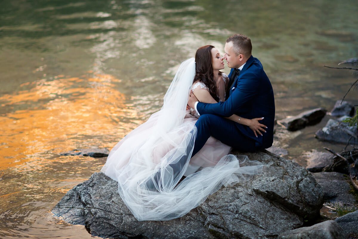 plener slubny w Tatrach, sesja slubna Tatry, fotografia slubna slask, fotograf slubny slask, sesja slubna tatry, plener slubny tatry, fotografia slubna slask, zdjecia slubne krakow, zdjecia slubne zakopane, sesja slubna nad morskim okiem, plener slubny nad morskim okiem, zachod slonca nad morskim okiem, fotografia slubna krakow, zdjecia slubne slask, fotografia slubna bielsko, zdjecia slubne bielsko, fotografia slubna zywiec, zdjecia slubne zywiec, piekna sesja slubna, najladniejsze sesje slubne, fotograf slubny Krakow, fotografowie slubni, dwoch fotografow na slub,