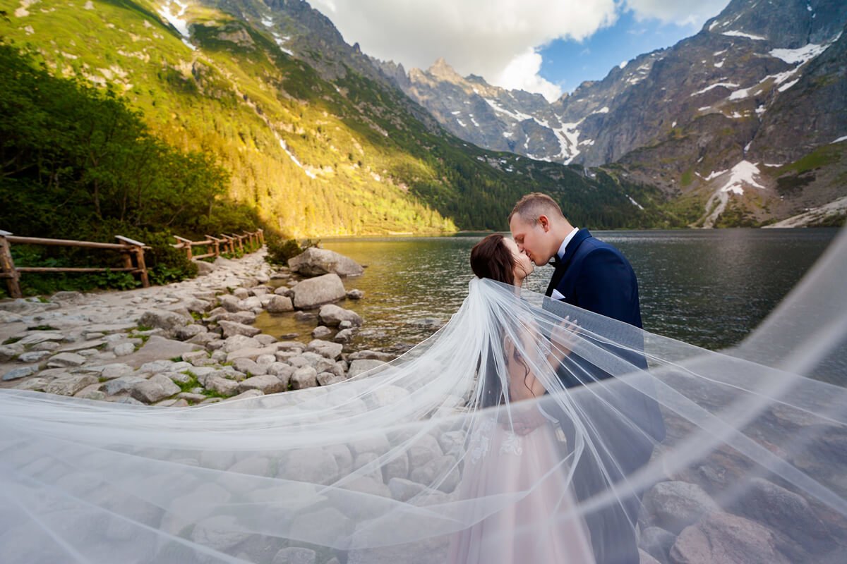 plener slubny w Tatrach, sesja slubna Tatry, fotografia slubna slask, fotograf slubny slask, sesja slubna tatry, plener slubny tatry, fotografia slubna slask, zdjecia slubne krakow, zdjecia slubne zakopane, sesja slubna nad morskim okiem, plener slubny nad morskim okiem, zachod slonca nad morskim okiem, fotografia slubna krakow, zdjecia slubne slask, fotografia slubna bielsko, zdjecia slubne bielsko, fotografia slubna zywiec, zdjecia slubne zywiec, piekna sesja slubna, najladniejsze sesje slubne, fotograf slubny Krakow, fotografowie slubni, dwoch fotografow na slub,