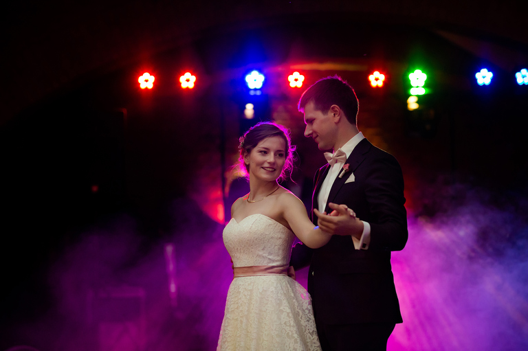 fotografia slubna, fotografia slubna krakow, zdjecia slubne krakow, fotograf slubny krakow, fotograf na wesele krakow, slub w cerkwi Podwyzszenia Krzyza w Krakowie, slub cerkiewny, wesele na kopcu kosciuszki, wesele kopiec kosciuszki, wesele w salach muzealnych kopca kosciuszki, slub polsko-ukrainski, garbus na slub krakow, zdjecia slubne bielsko, fotograf slubny bielsko, www.magiaobrazu.com, zdjecia slubne bielsko, fotografia slubna slask, fotograf cieszyn, zdjecia slubne cieszyn