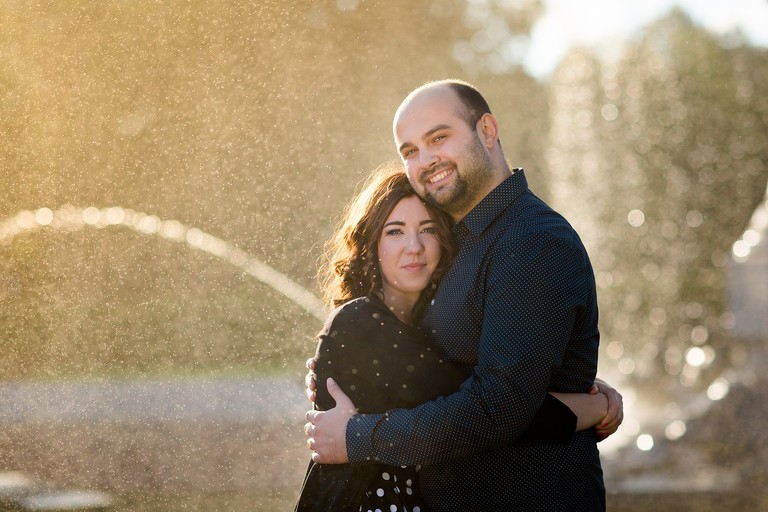 sesja narzeczenska w parku, plener narzeczenski w parku, sesja narzeczenska w swierklancu, sesje narzeczenskie slask, zdjecia narzeczenskie slask, wesole sesje narzeczenskie, proszki holi na sesji, holi na plenerze, sesja narzeczenska katowice, sesja zareczynowa slask, zdjecia zareczynowe slask, www.magiaobrazu.com, fotografia slubna Ĺ›lÄ…sk, fotograf slubny krakow, zdjecia przedslubne slask, fotografia slubna slask, romantyczna sesja narzeczenska, engagement session, prewedding photosession,