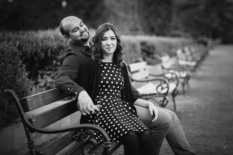 sesja narzeczenska w parku, plener narzeczenski w parku, sesja narzeczenska w swierklancu, sesje narzeczenskie slask, zdjecia narzeczenskie slask, wesole sesje narzeczenskie, proszki holi na sesji, holi na plenerze, sesja narzeczenska katowice, sesja zareczynowa slask, zdjecia zareczynowe slask, www.magiaobrazu.com, fotografia slubna Ĺ›lÄ…sk, fotograf slubny krakow, zdjecia przedslubne slask, fotografia slubna slask, romantyczna sesja narzeczenska, engagement session, prewedding photosession,
