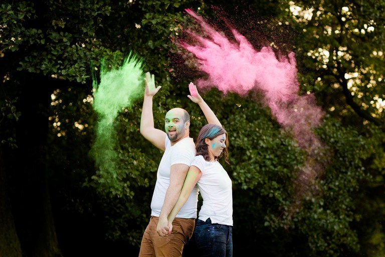 sesja narzeczenska w parku, plener narzeczenski w parku, sesja narzeczenska w swierklancu, sesje narzeczenskie slask, zdjecia narzeczenskie slask, wesole sesje narzeczenskie, proszki holi na sesji, holi na plenerze, sesja narzeczenska katowice, sesja zareczynowa slask, zdjecia zareczynowe slask, www.magiaobrazu.com, fotografia slubna Ĺ›lÄ…sk, fotograf slubny krakow, zdjecia przedslubne slask, fotografia slubna slask, romantyczna sesja narzeczenska, engagement session, prewedding photosession,