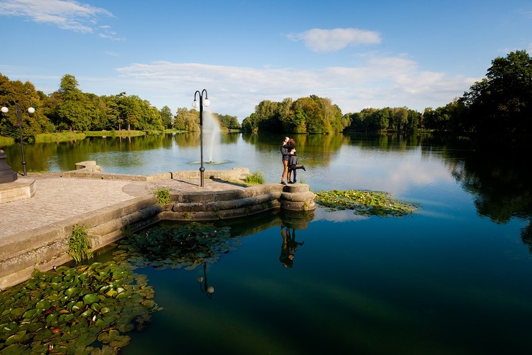 sesja narzeczenska w parku, plener narzeczenski w parku, sesja narzeczenska w swierklancu, sesje narzeczenskie slask, zdjecia narzeczenskie slask, wesole sesje narzeczenskie, proszki holi na sesji, holi na plenerze, sesja narzeczenska katowice, sesja zareczynowa slask, zdjecia zareczynowe slask, www.magiaobrazu.com, fotografia slubna Ĺ›lÄ…sk, fotograf slubny krakow, zdjecia przedslubne slask, fotografia slubna slask, romantyczna sesja narzeczenska, engagement session, prewedding photosession,