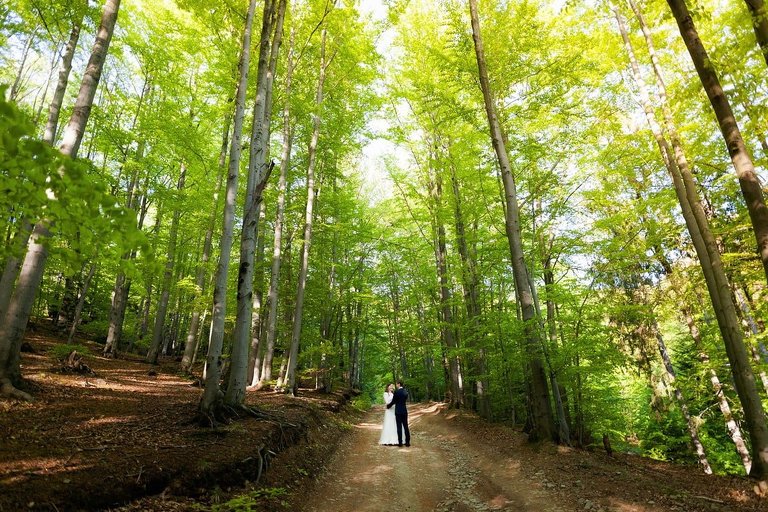 sesja slubna w gorach, plener slubny w gorach, sesje slubne w gorach, plener slubny w beskidach, sesja slubna w beskidach, romantyczna sesja o zachodzie slonca, plener o zachodzie slonca, zdjecia slubne w gorach, wedding photography, fotograf malopolska, fotograf plener krakow, dobry fotograf, zdjecia slubne bielsko, fotografia slubna bielsko, fotograf slubny bielsko, zdjecia slubne zywiec, fotografia slubna zywiec, fotograf slubny zywiec, zdjecia slubne slask, fotografia slubna slask, fotograf slubny slask, www.magiaobrazu.com, sesja zdjeciowa slub, magiaobrazu.com,